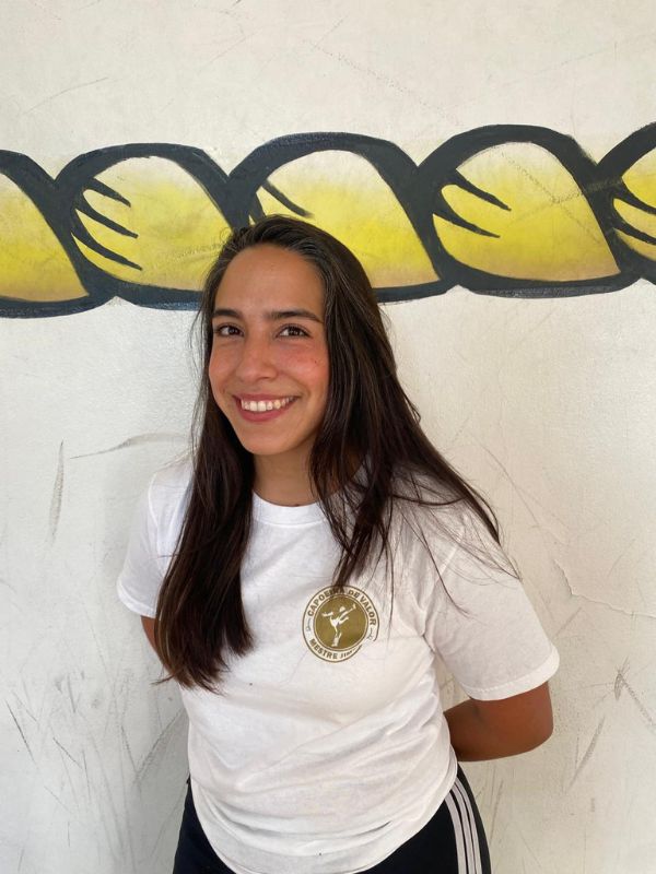 Instructora Romina
